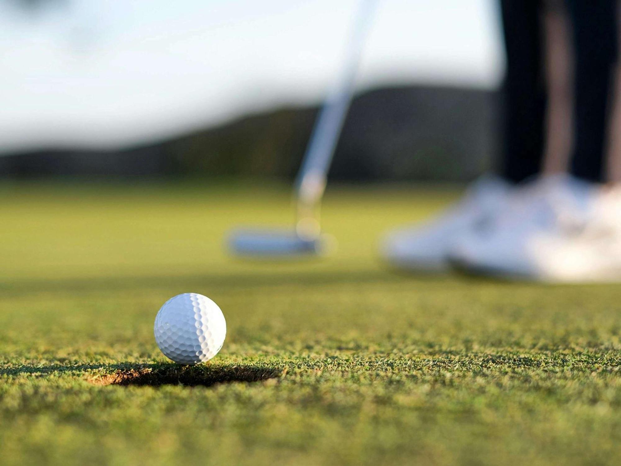 Le Domaine Des Vanneaux Golf Et Spa Mgallery Л'Иль-Адам Экстерьер фото